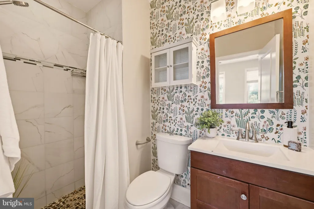 Additional image 20 of 1425 C Street NE, Washington, DC 20002