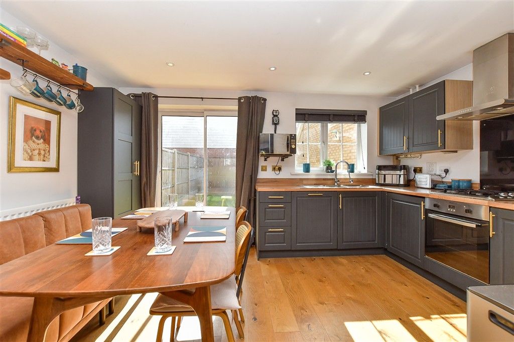 3 bed semi-detached house for saleEveas Drive, Sittingbourne, Kent ME10