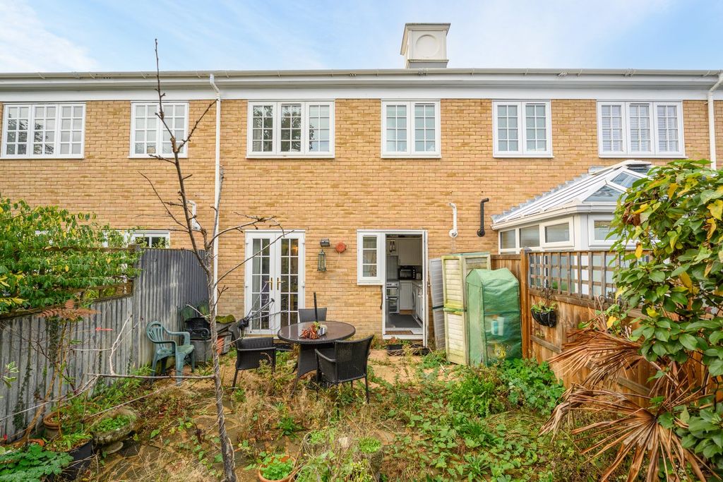 Additional image 12 of 2 bed terraced house for saleAspen Square, Weybridge KT13