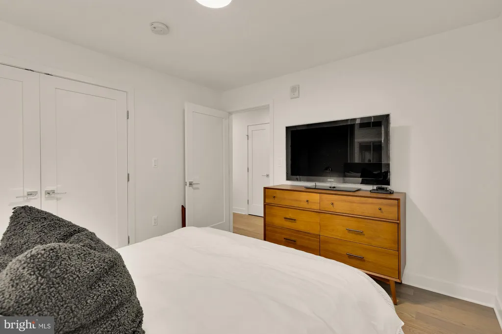 Additional image 11 of 37 L Street SE Unit 507, Washington, DC 20003