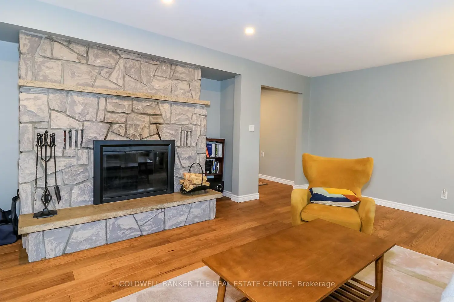 33 Elvyn Crescent photo 4