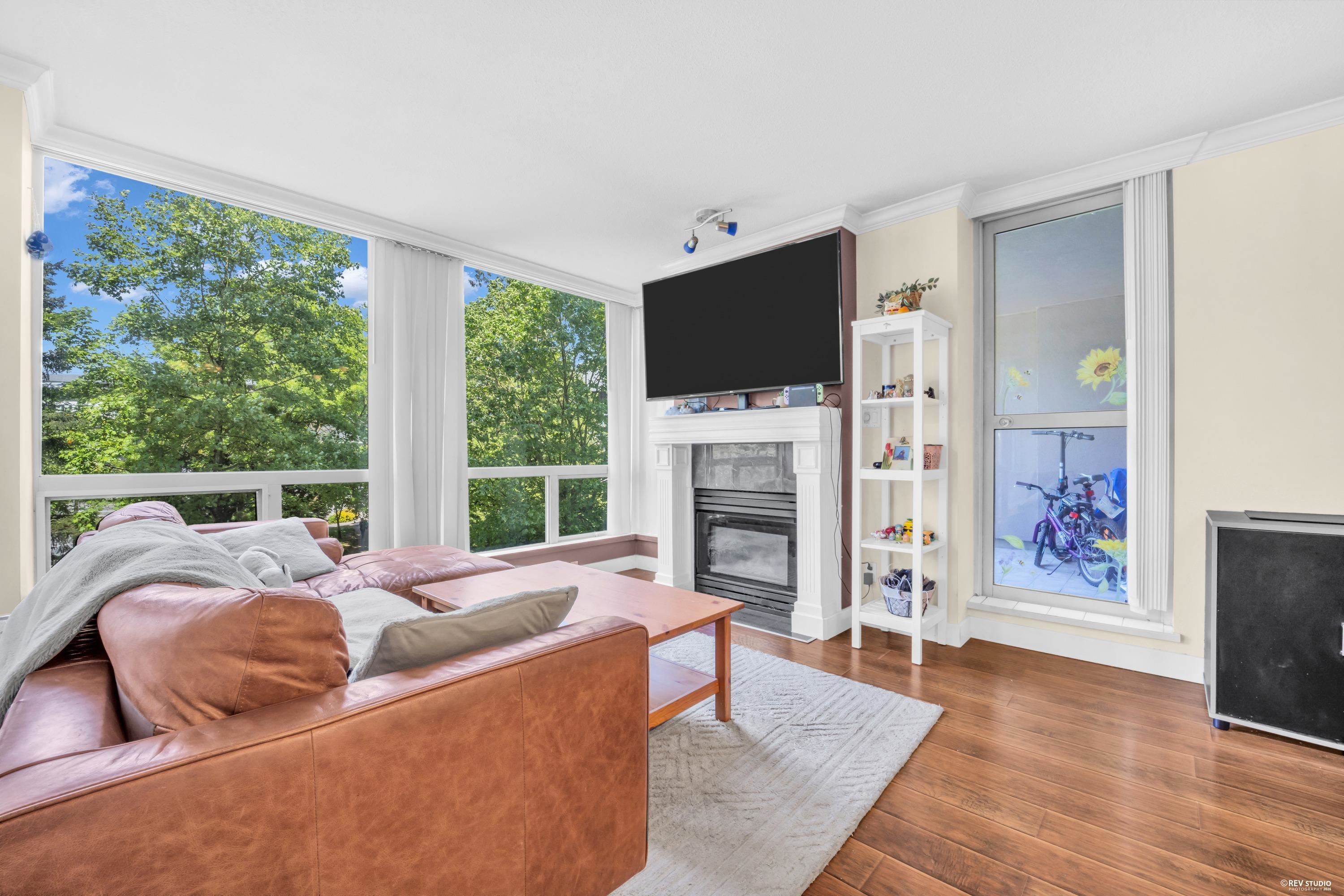 Additional image 3 of 505-9633 Manchester Drive, Burnaby, BC, V3N 4Y9