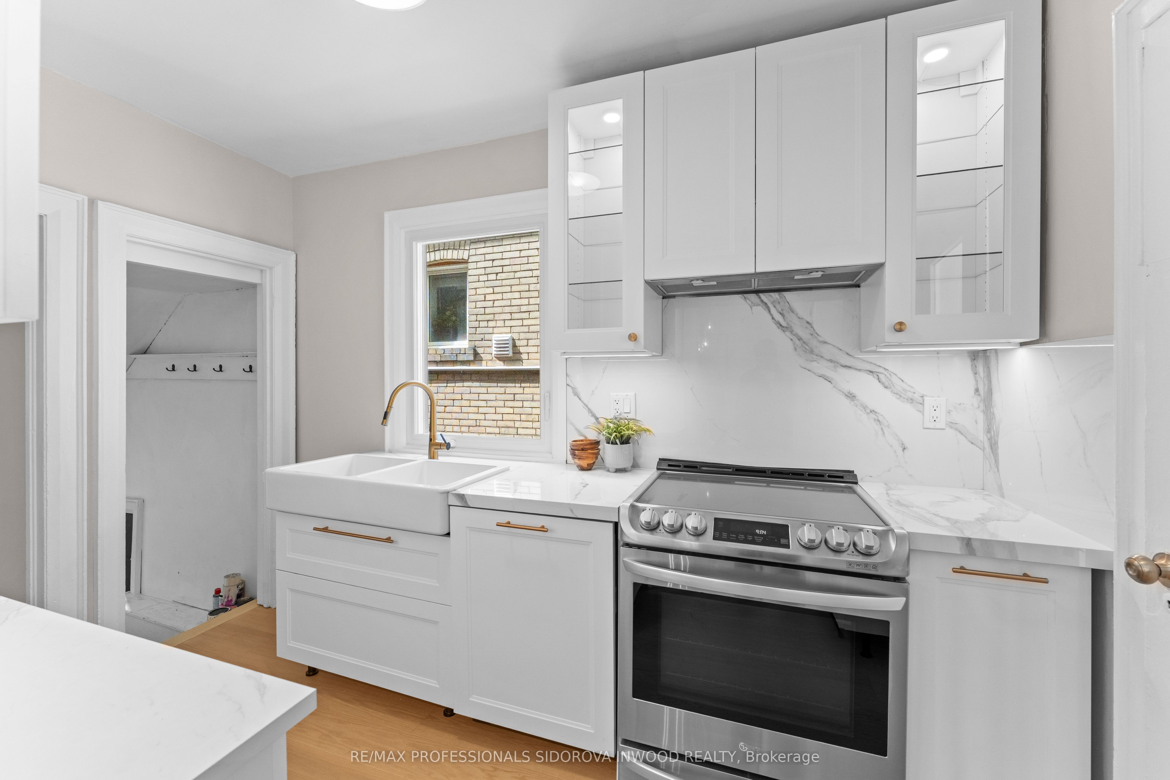 Additional image 4 of 408 Glenlake Avenue, Toronto, ON, M6P 1G7