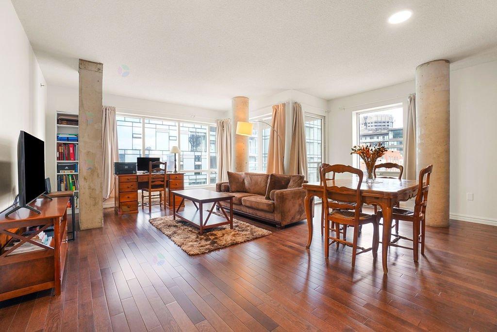 1009 Rue De Bleury