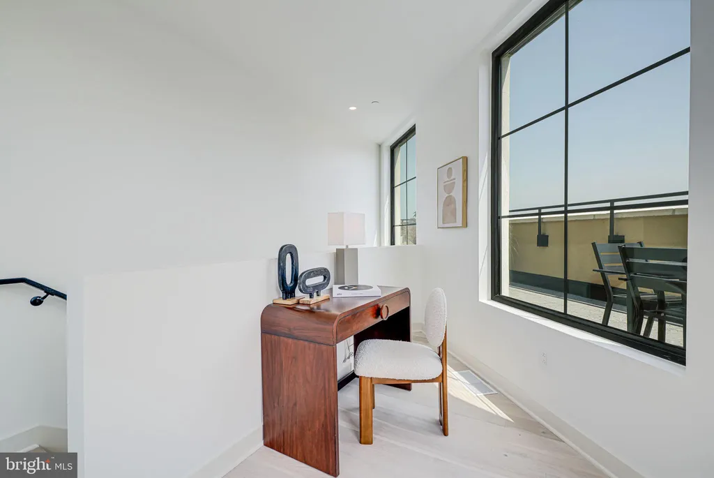 Additional image 20 of 2901 Newark St NW, Washington, DC 20008