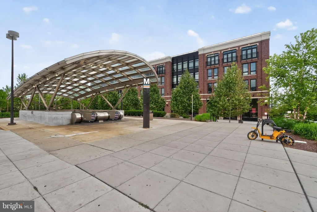 Additional image 31 of 1516 North Carolina Avenue NE, Washington, DC 20002