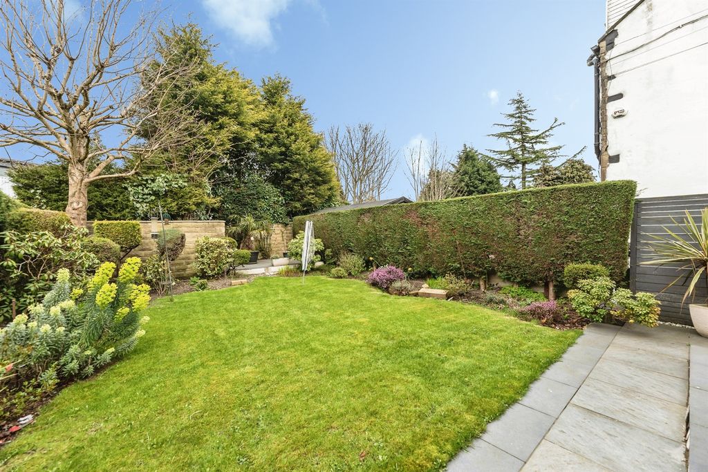 Additional image 2 of 4 bed detached house for saleWakefield Road, Gildersome, Leeds LS27