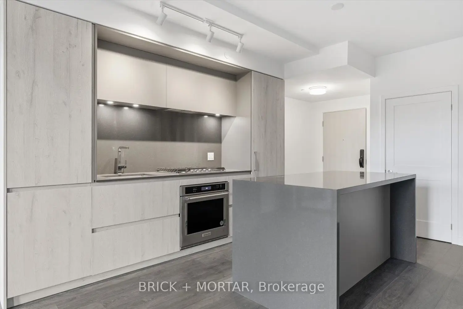 1 Hillsdale Avenue 301 photo 3