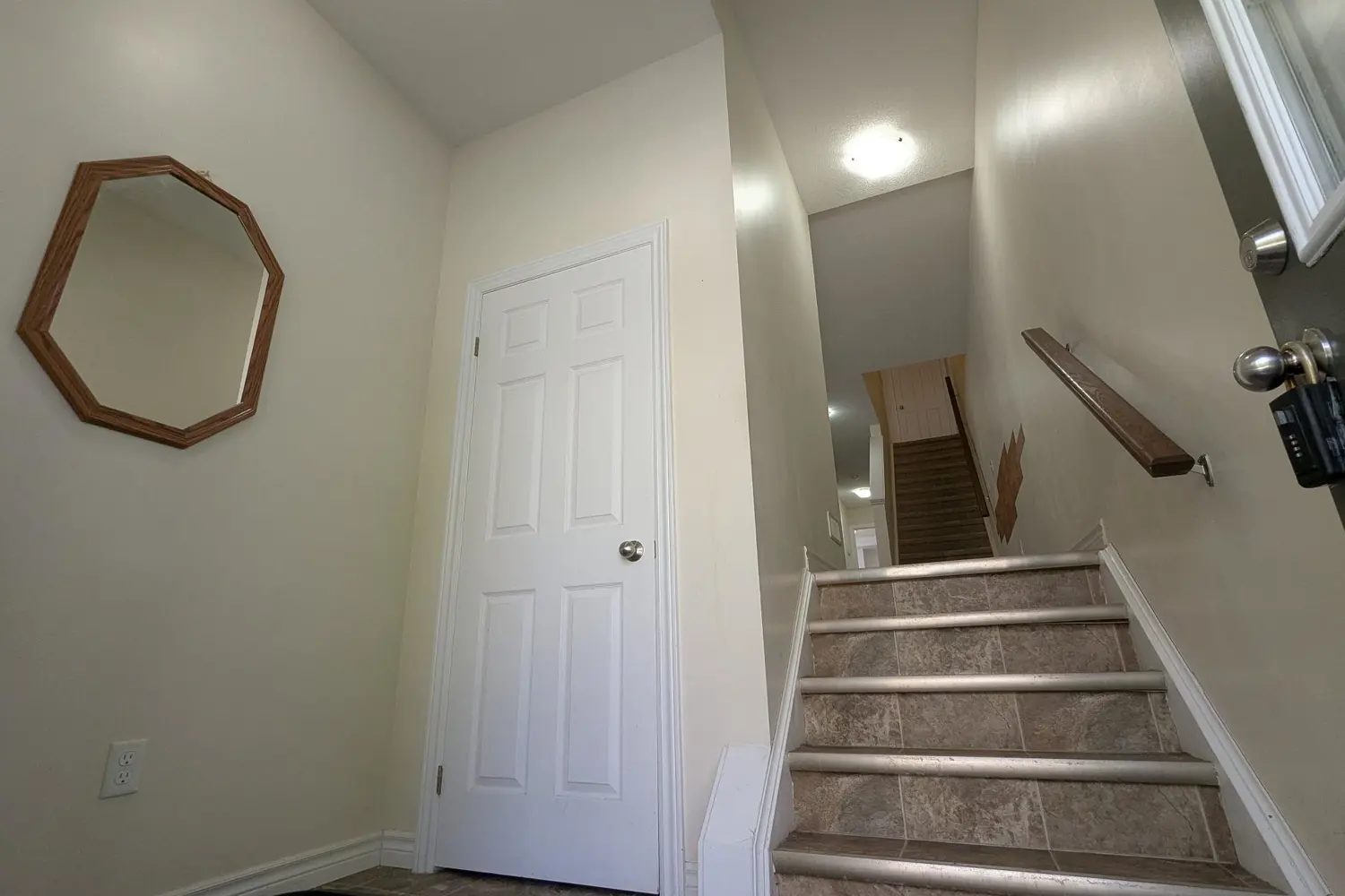 Additional image 2 of 931 Glasgow Street 27B