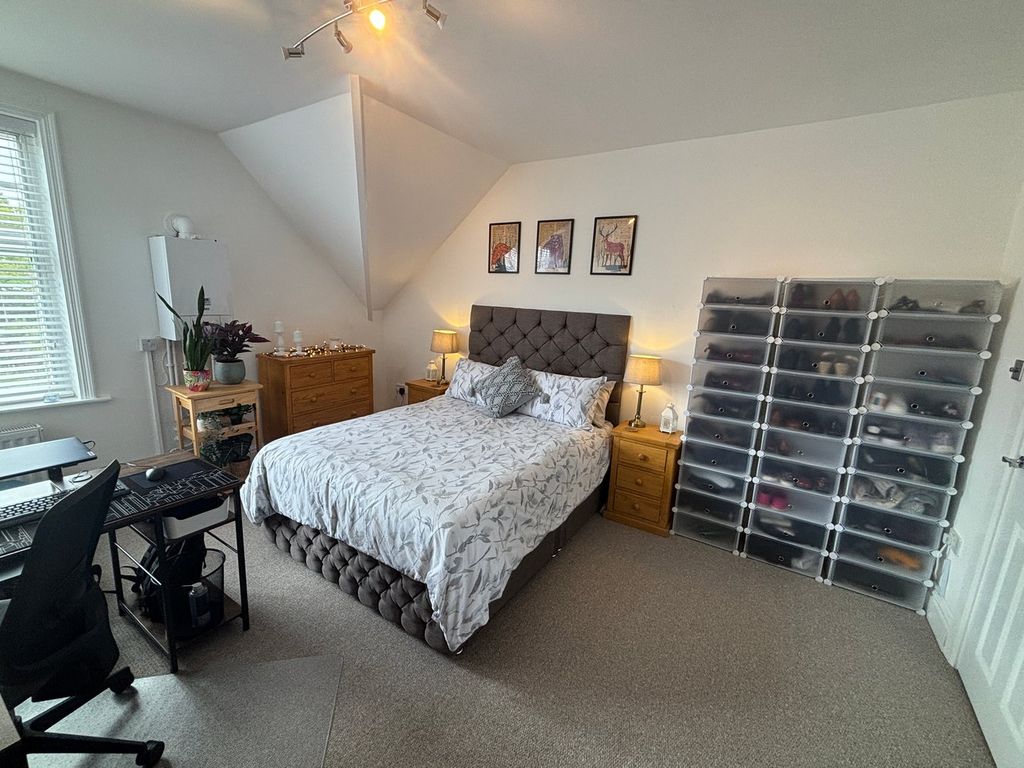Additional image 6 of 2 bed flat for saleTemple Street, Llandrindod Wells LD1