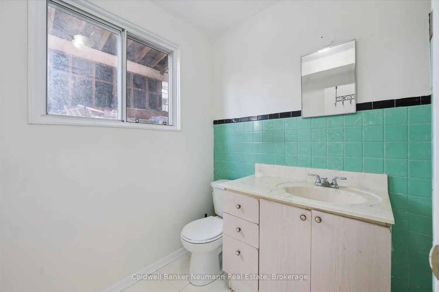 40 Fairview Boulevard photo 4