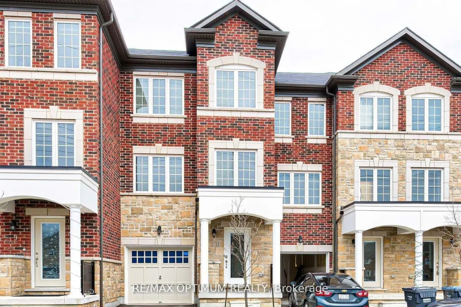 6 - 11 Autumnwood Avenue