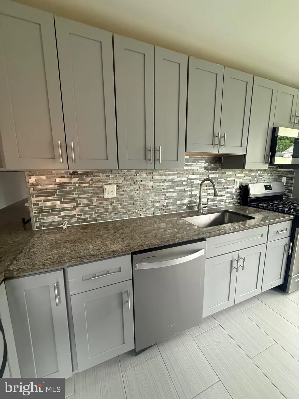 Additional image 7 of 3010 V Place SE, Washington, DC 20020