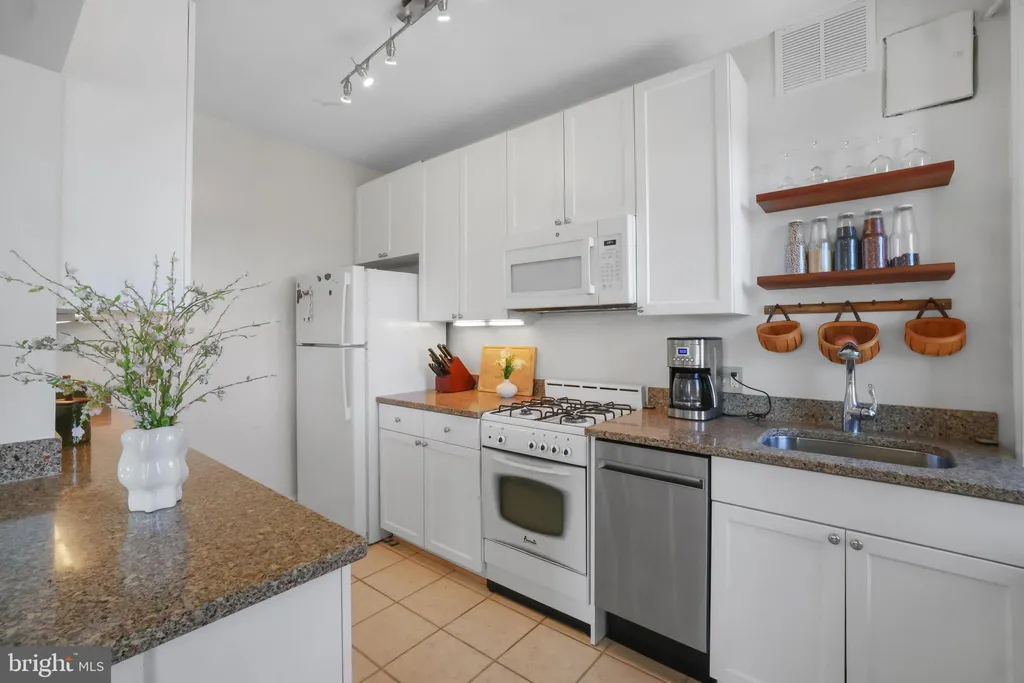 Additional image 14 of 3446 Connecticut Avenue NW Unit 502, Washington, DC 20008