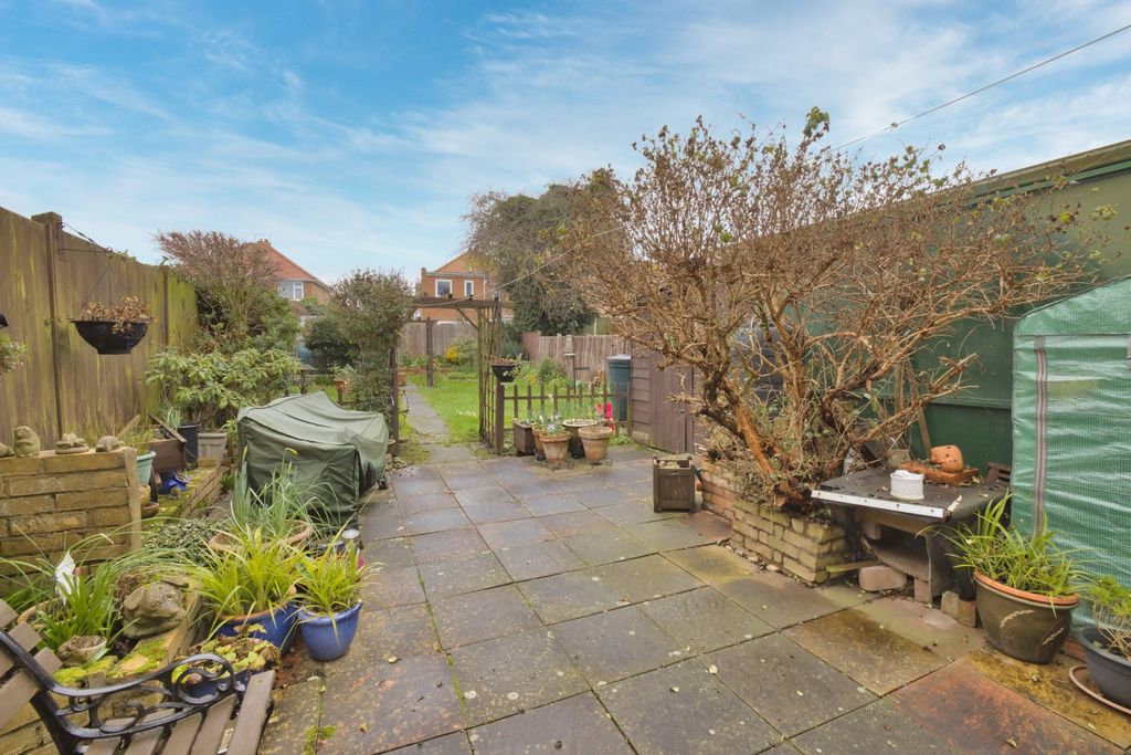 Additional image 12 of 2 bed semi-detached house for saleBursill Crescent, Ramsgate, Kent CT12