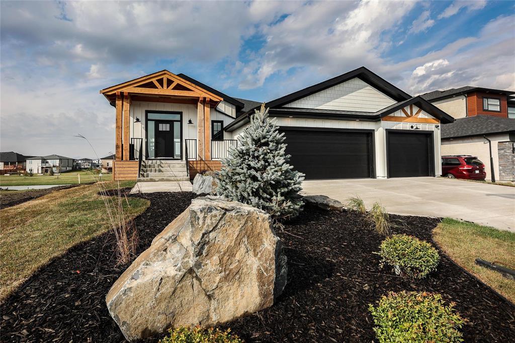 76 Ash Cove