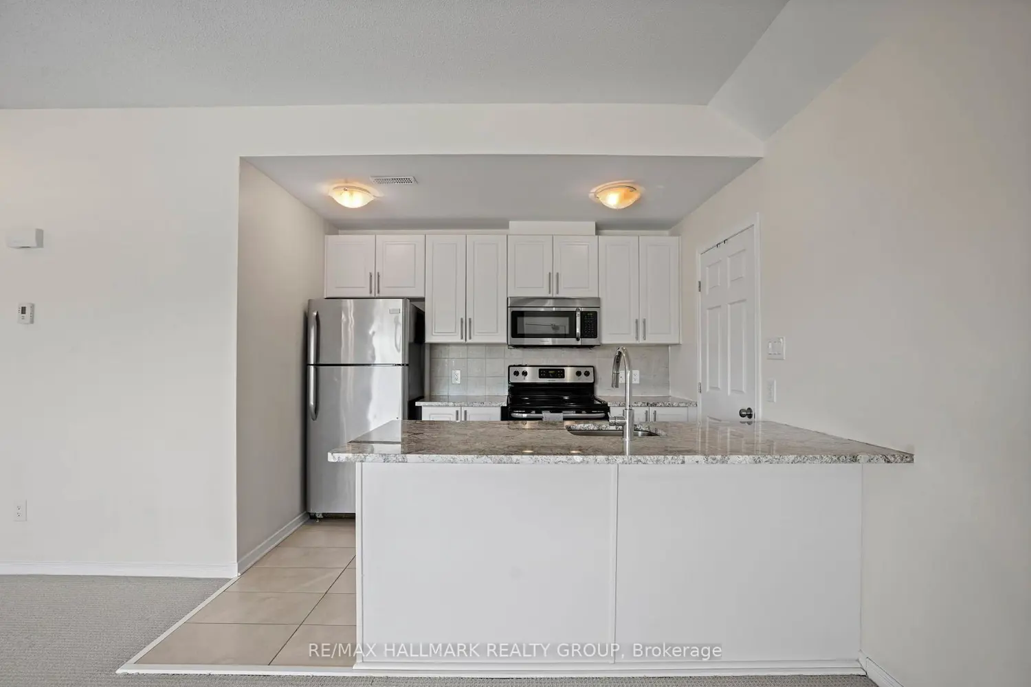 42 Sternes Private photo 5