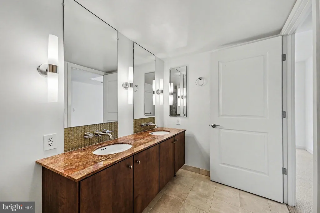 Additional image 16 of 1025 1st Street SE Unit 906, Washington, DC 20003
