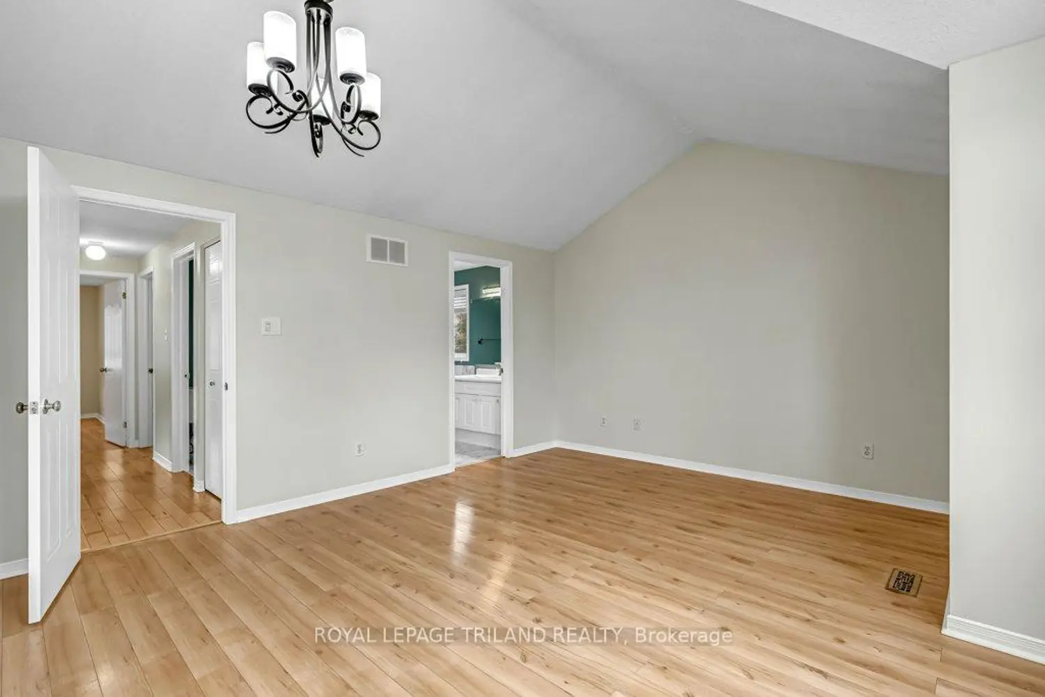 Additional image 10 of 215 Rossmore Court