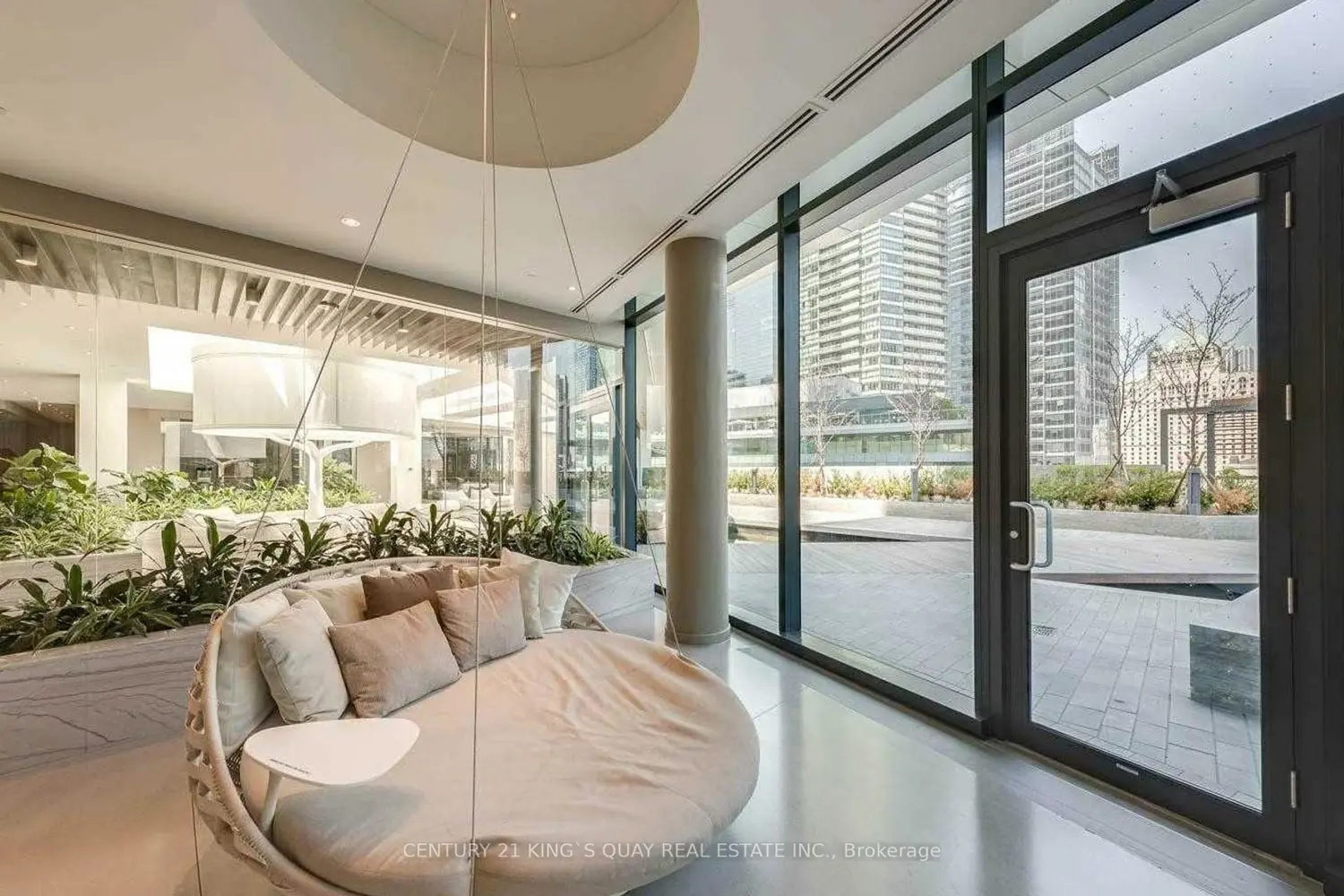 88 Harbour Street 4204 photo 3