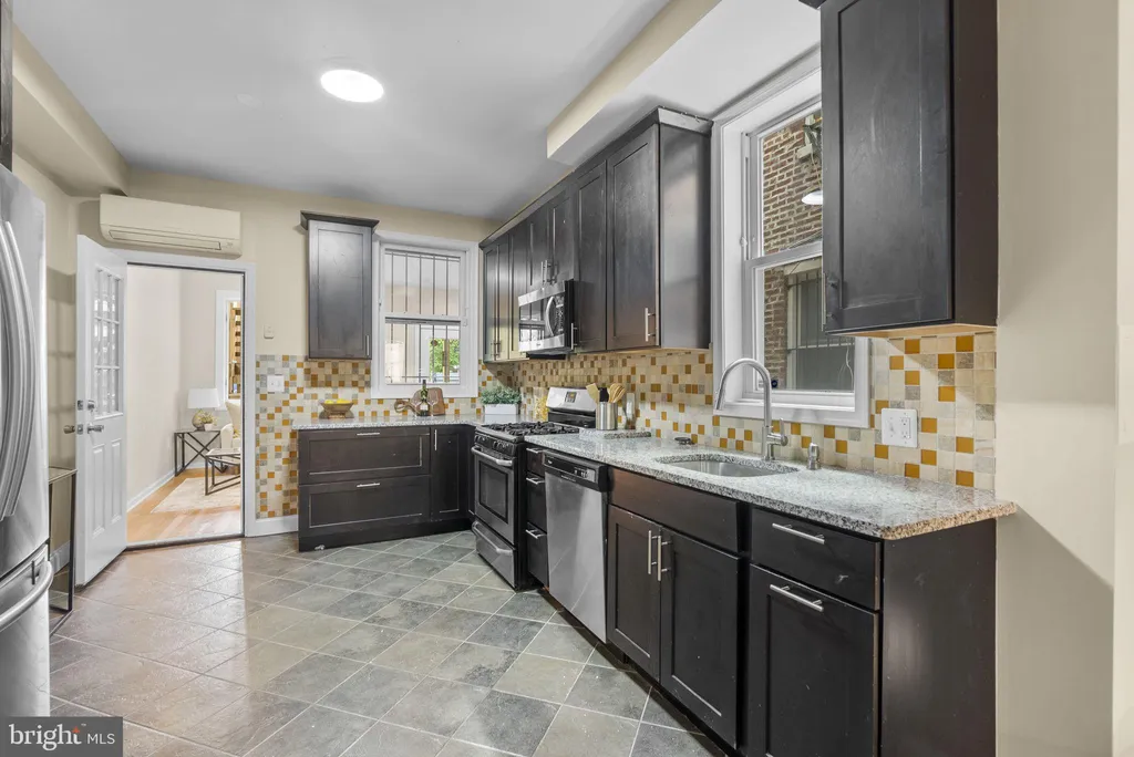 Additional image 8 of 760 Lamont Street NW, Washington, DC 20010