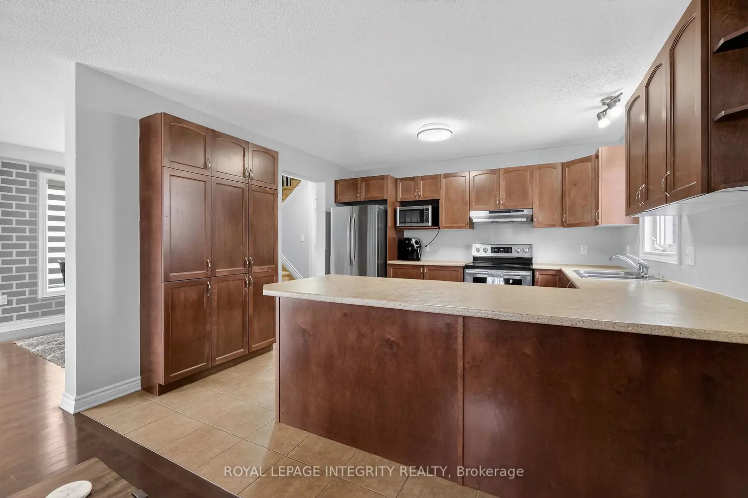 281 Sterling Avenue photo 5