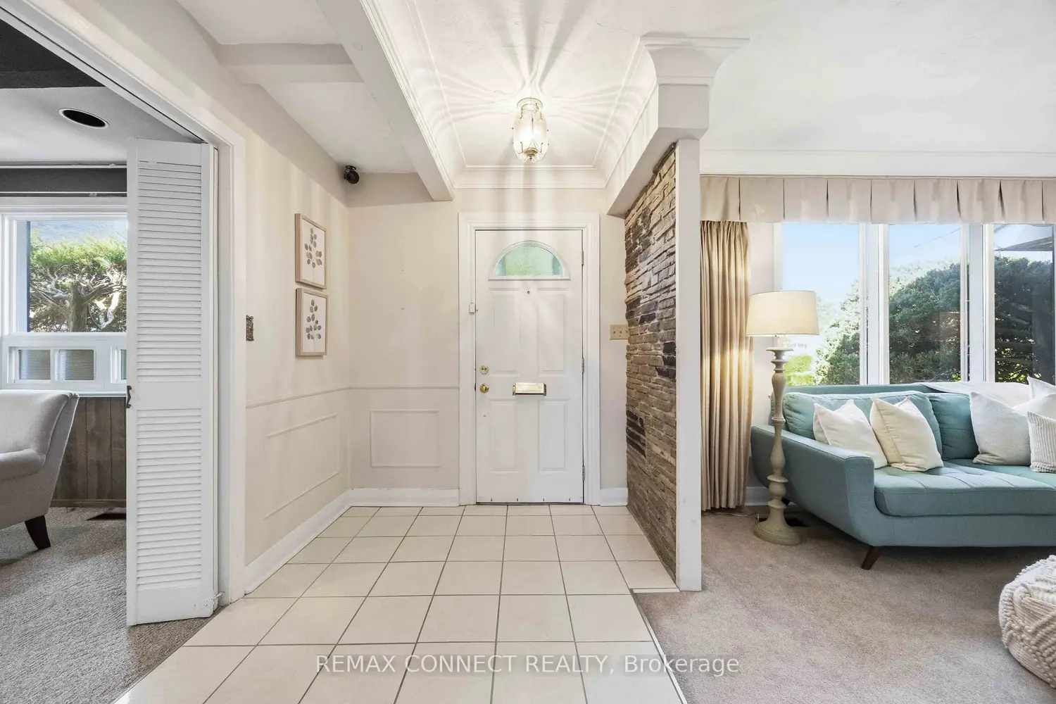 107 Fairglen Avenue photo 2