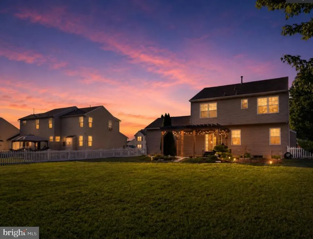33 Lindley Drive, Dover, DE 19904