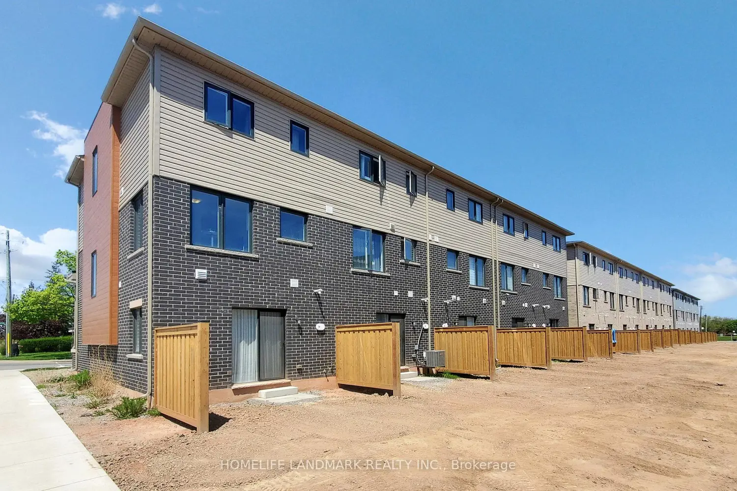 Additional image 14 of 2 Reid Avenue