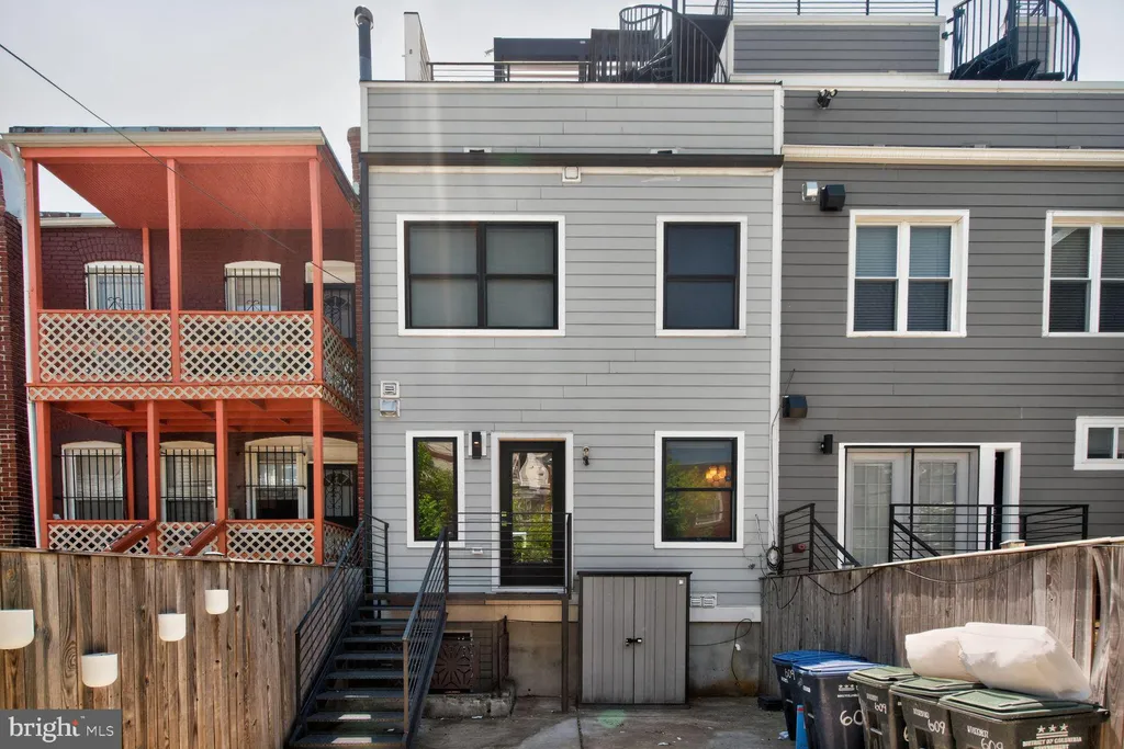 609 Gresham Place NW Unit 1, Washington, DC 20001