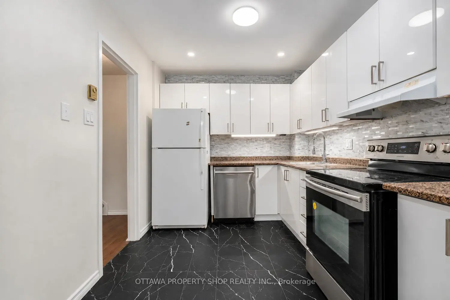 825 Cahill Drive 185 photo 3