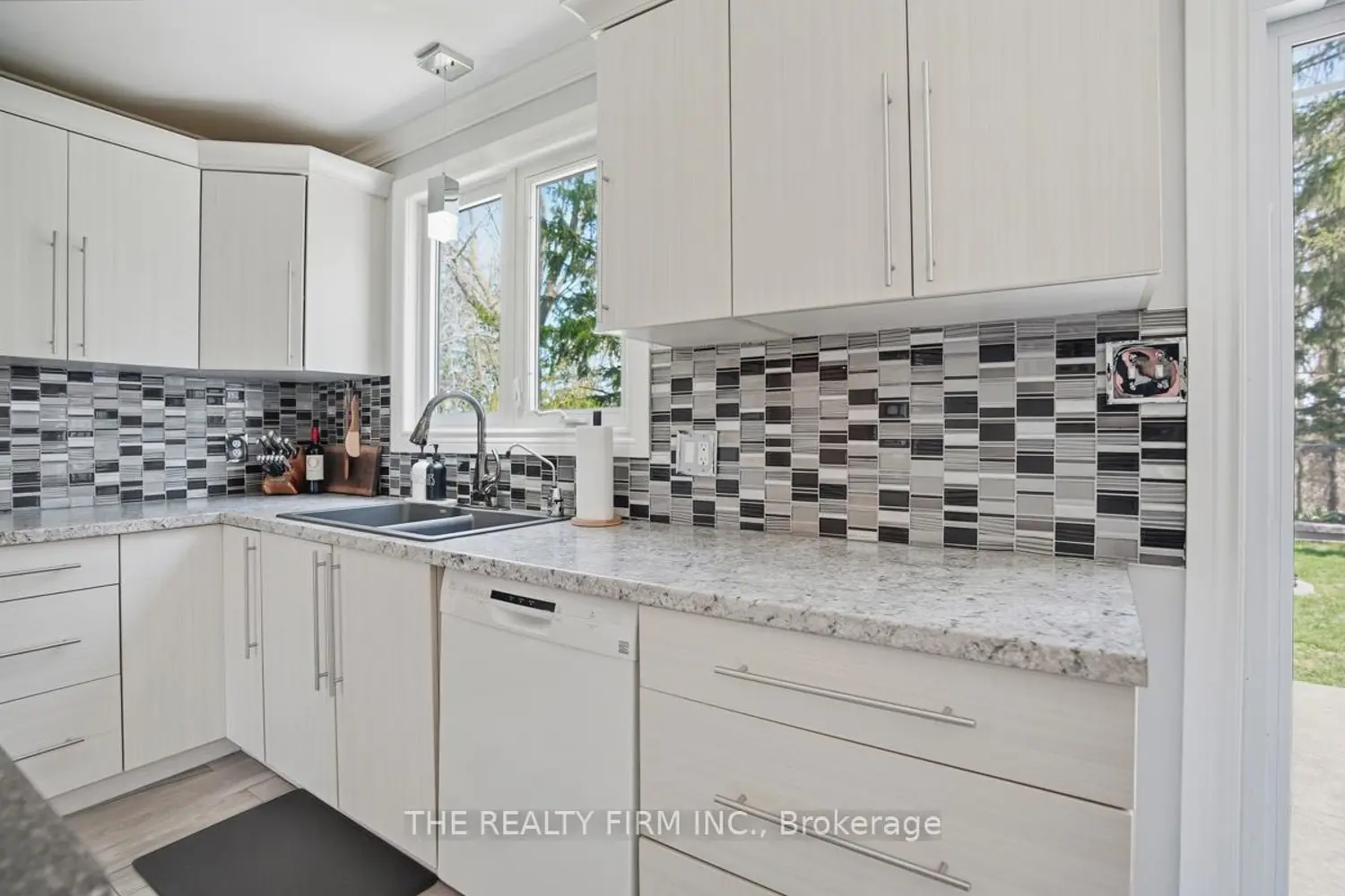 Additional image 8 of 26 Rossiter Road