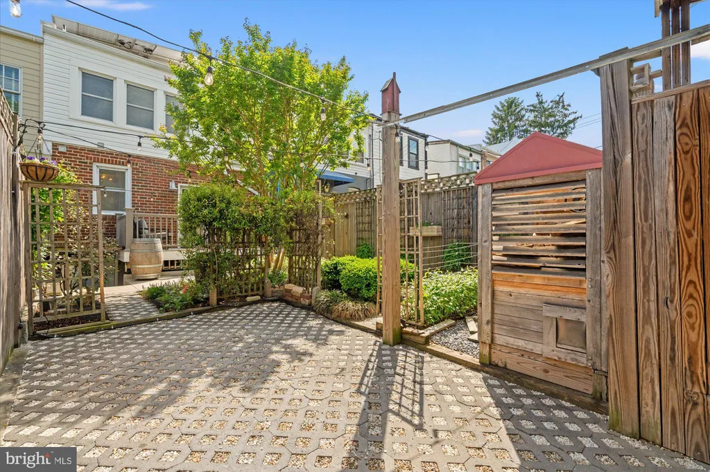 1421 Crittenden Street NW, Washington, DC 20011