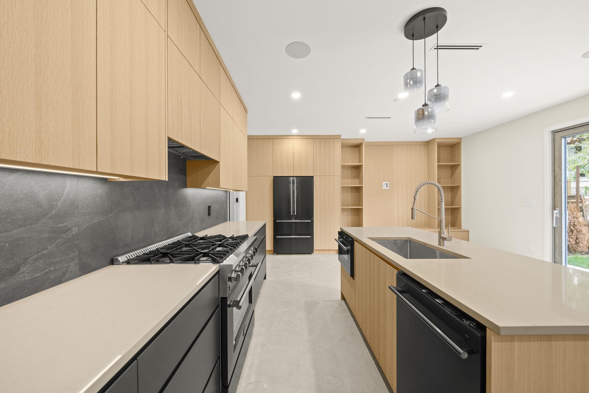 Additional image 2 of 1-2091 20th Avenue E, Vancouver, BC, V5N 2L1