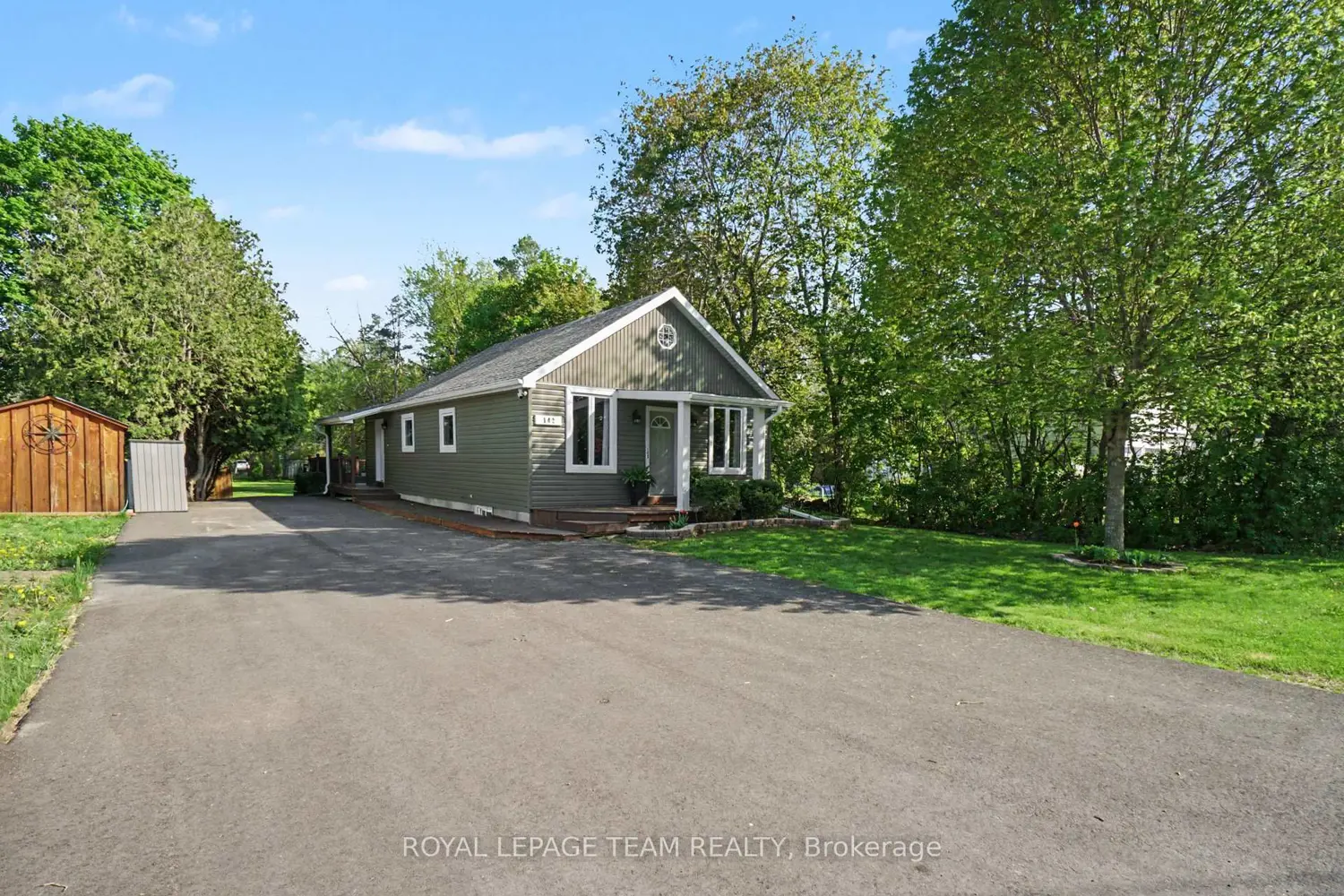 102 Strachan Street photo 2
