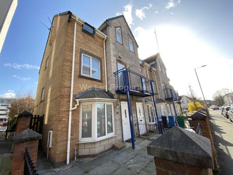 Ellis Street, Hulme M15