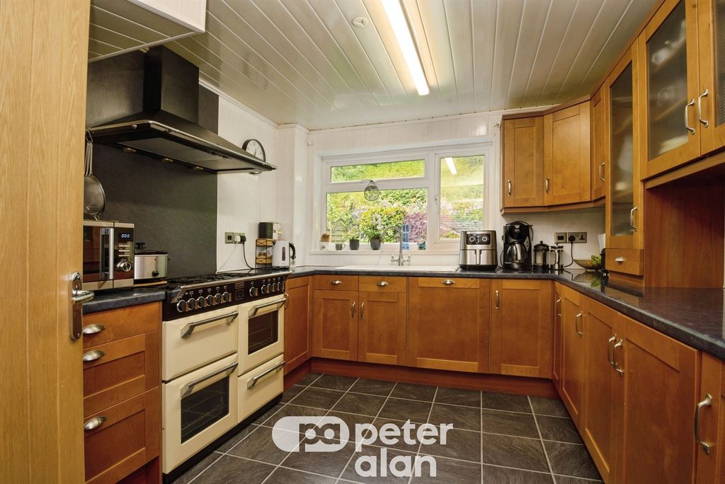 Additional image 9 of 5 bed detached house for saleBrynheulog, Griffithstown, Pontypool NP4