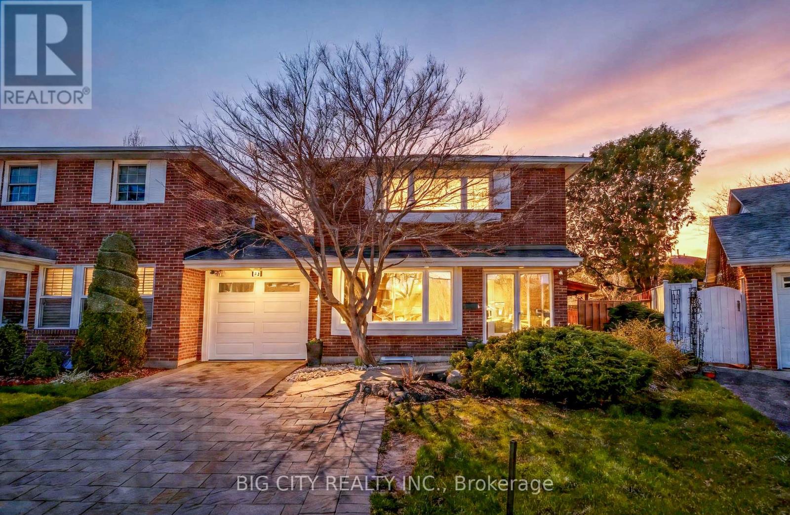 26 CARONDALE CRESCENT