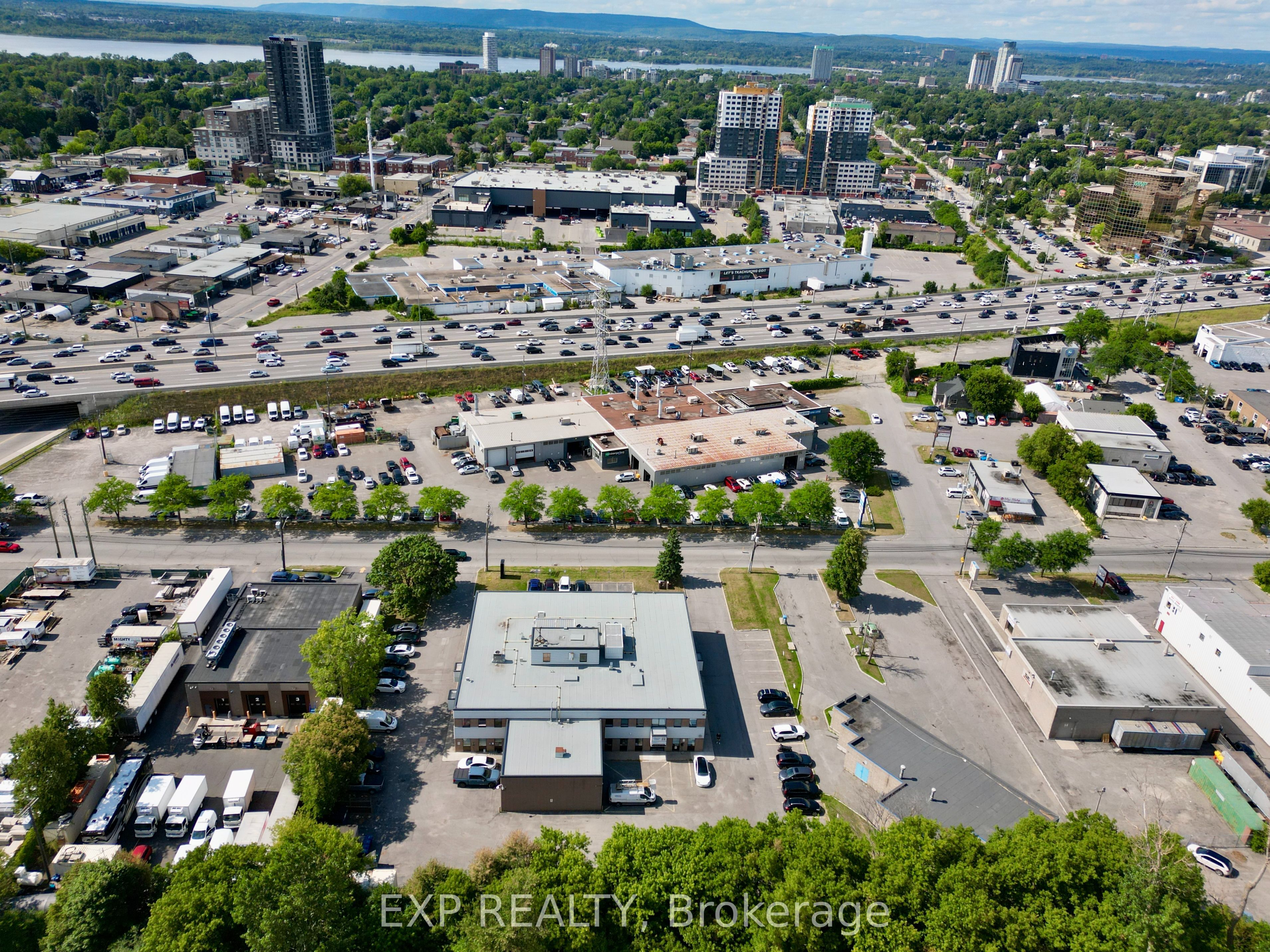 Additional image 3 of 201+202-1600 Laperriere Avenue, Ottawa, ON, K1Z 8P5