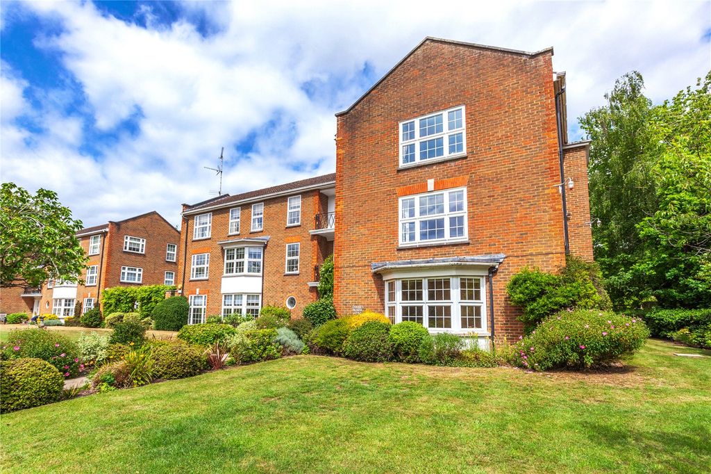 Additional image 22 of 3 bed flat for salePhyllis Court Drive, Henley-On-Thames, Oxfordshire RG9