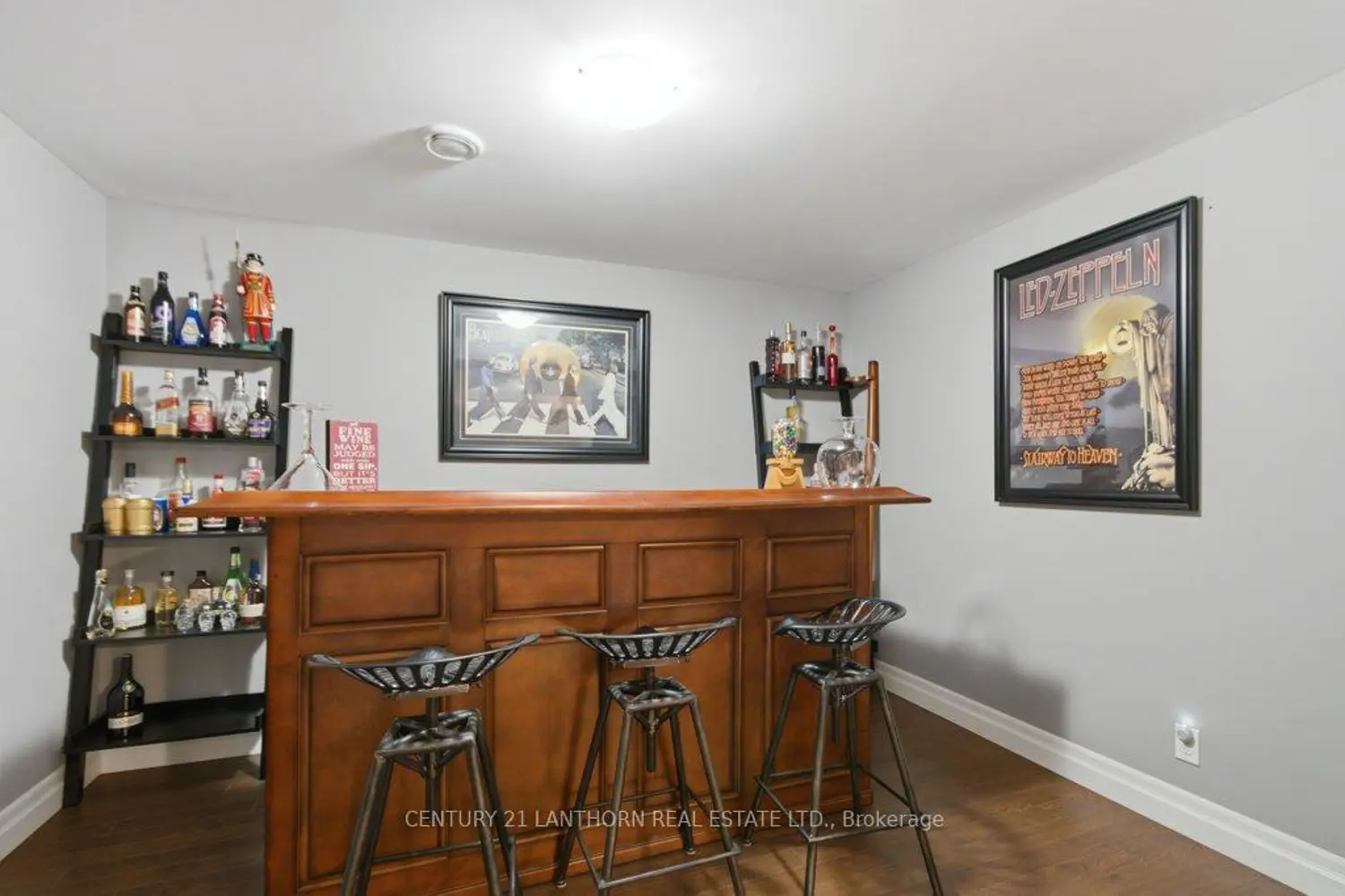 Additional image 10 of 8 Grandview Court