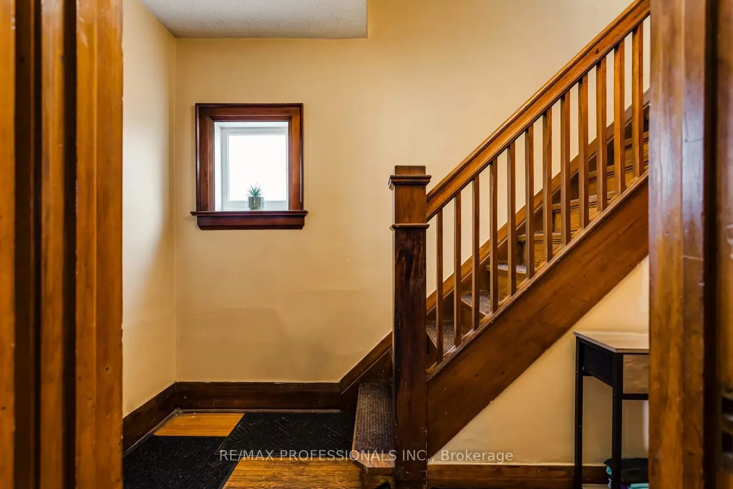 155 Aileen Avenue photo 3