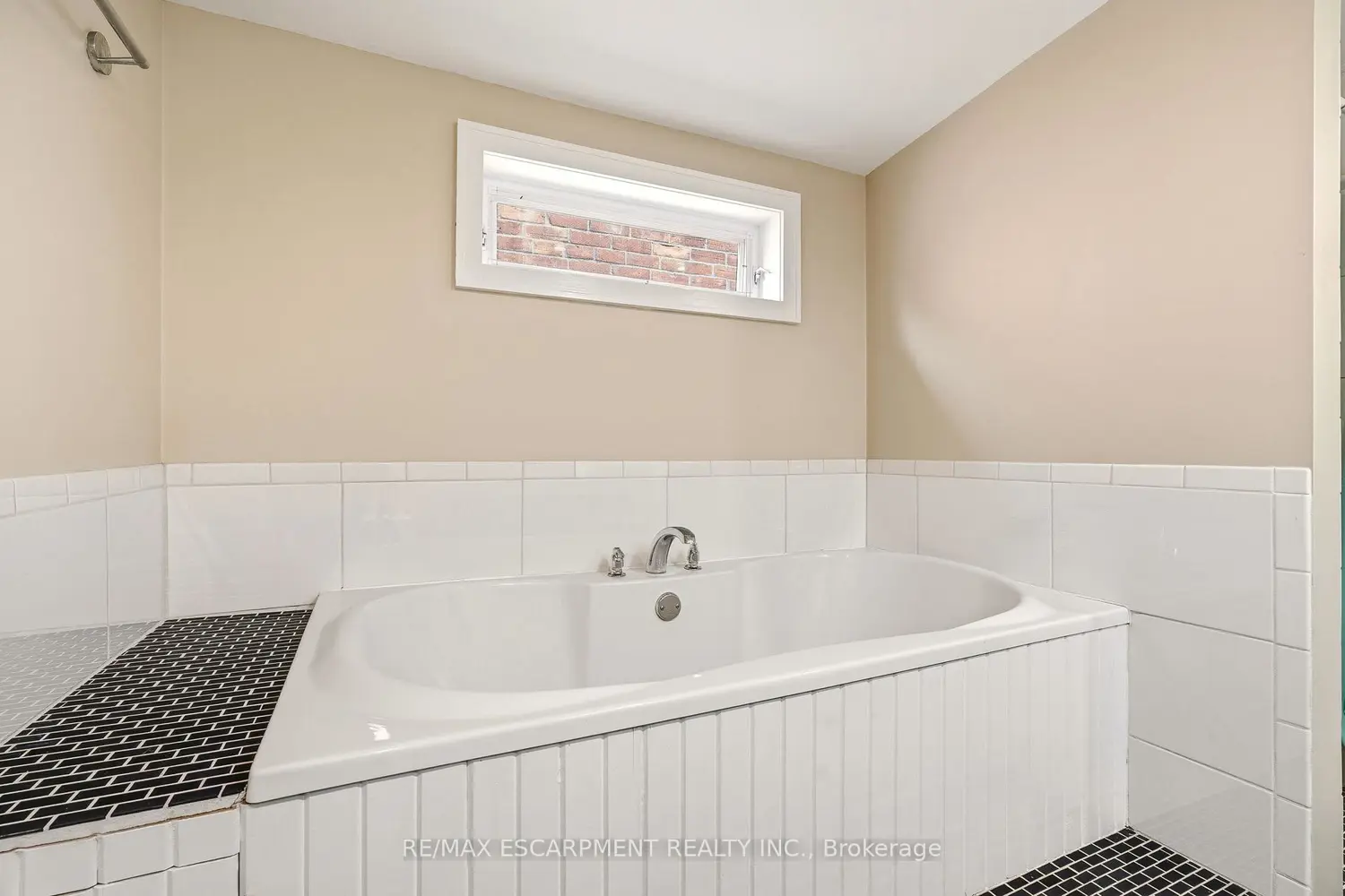 Additional image 13 of 192 Catharine Street