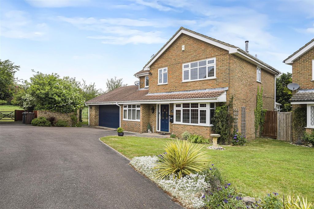 4 bed detached house for saleThe Russets, Meopham DA13