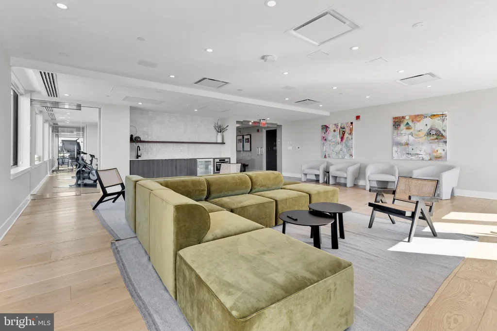 Additional image 33 of 37 L Street SE Unit 507, Washington, DC 20003
