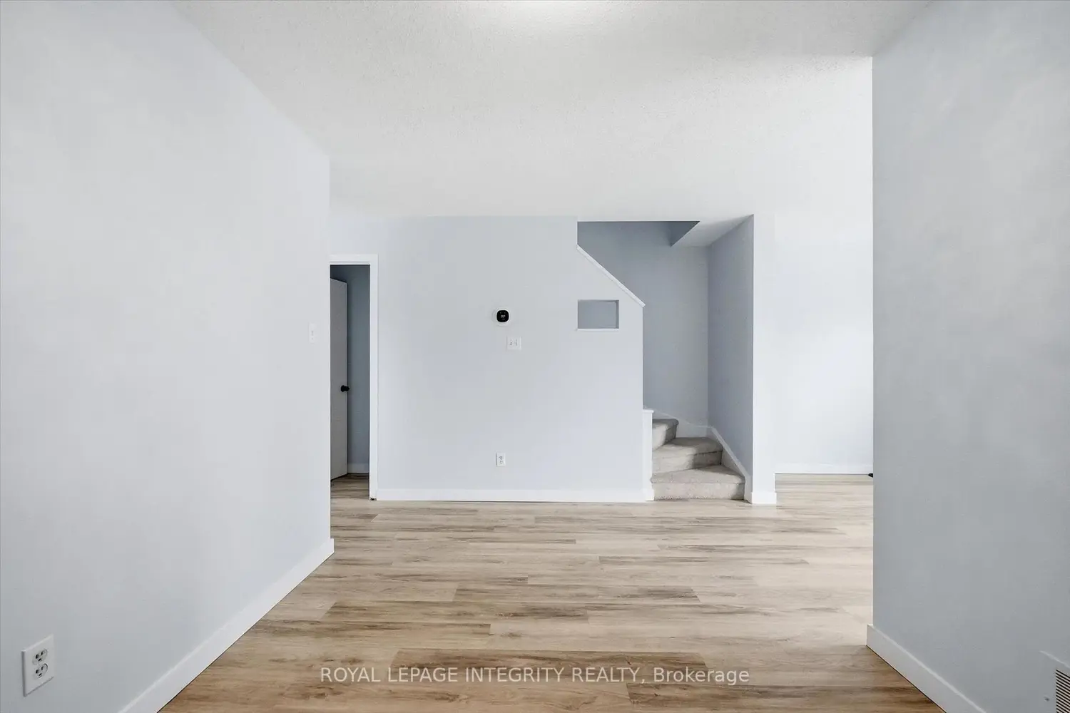 228 Millroad Way photo 5