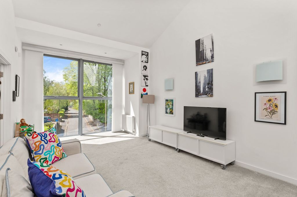 Additional image 4 of 3 bed maisonette for saleKilbryde Crescent, Dunblane FK15