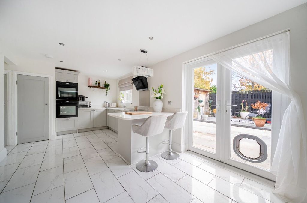 Additional image 8 of 3 bed semi-detached house for saleBrockmans Close, Minster, Ramsgate CT12