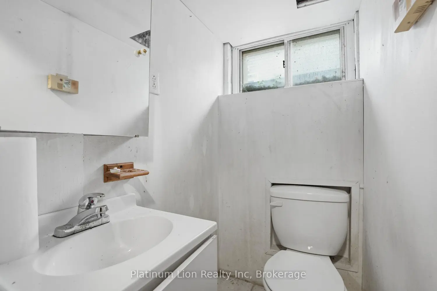 Additional image 12 of 609 Guelph Street