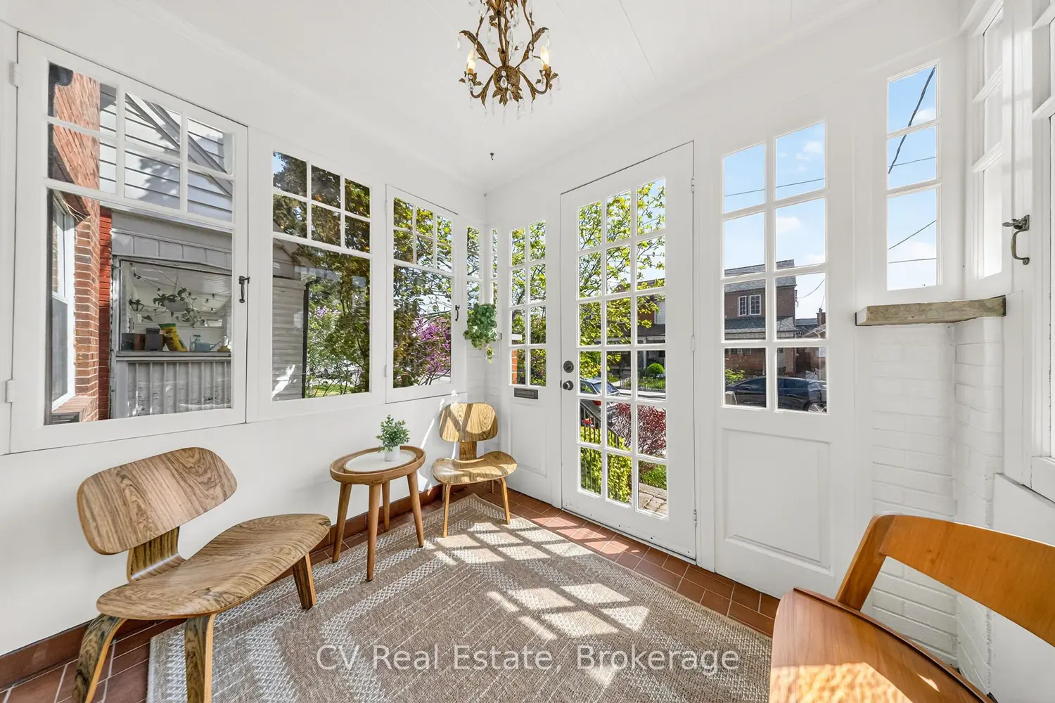 82 Sellers Avenue photo 3